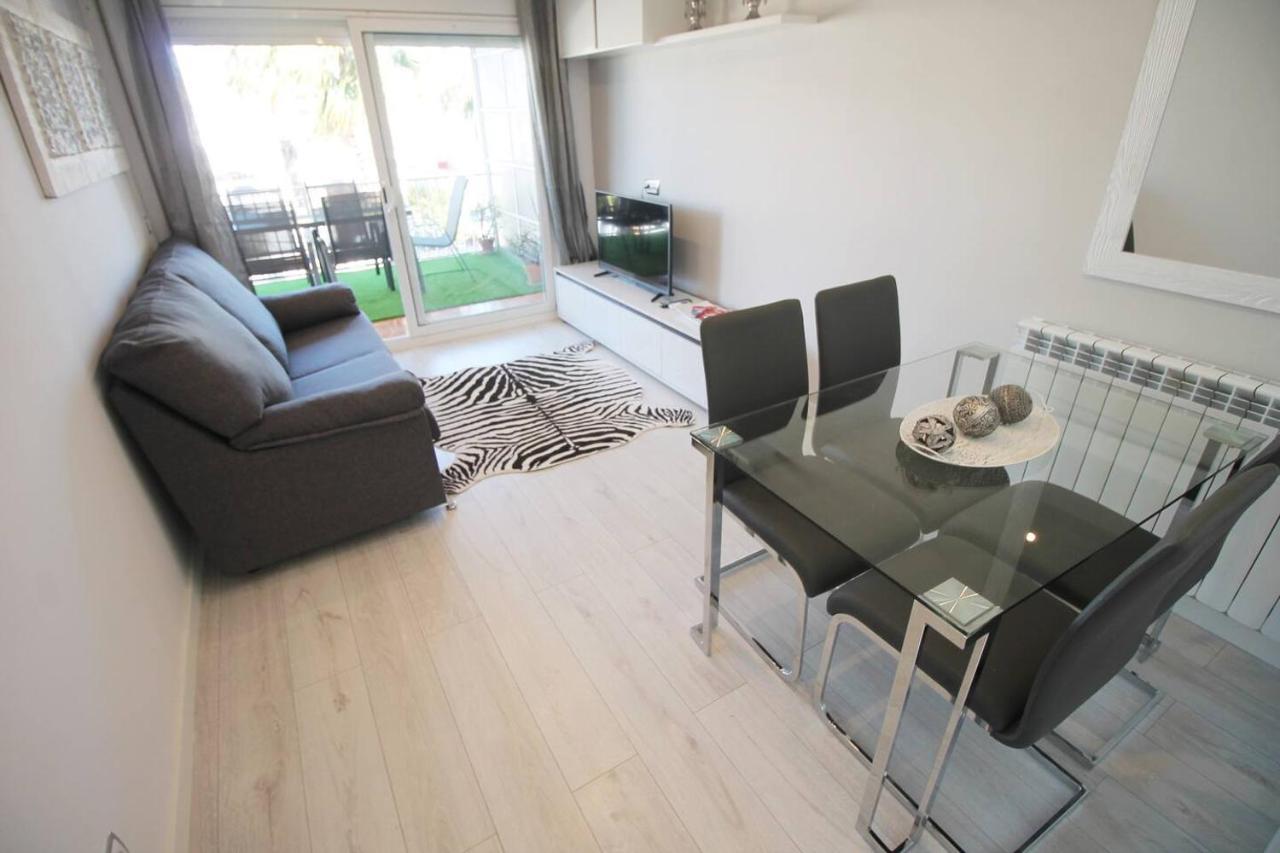 Family Deluxe Apartment Beach Кастельдефельс Экстерьер фото
