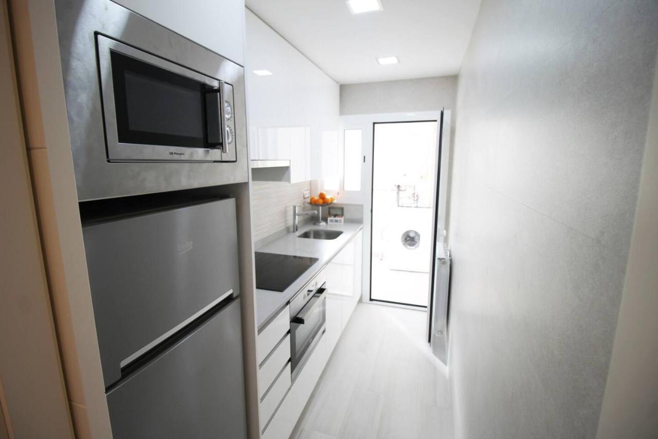 Family Deluxe Apartment Beach Кастельдефельс Экстерьер фото