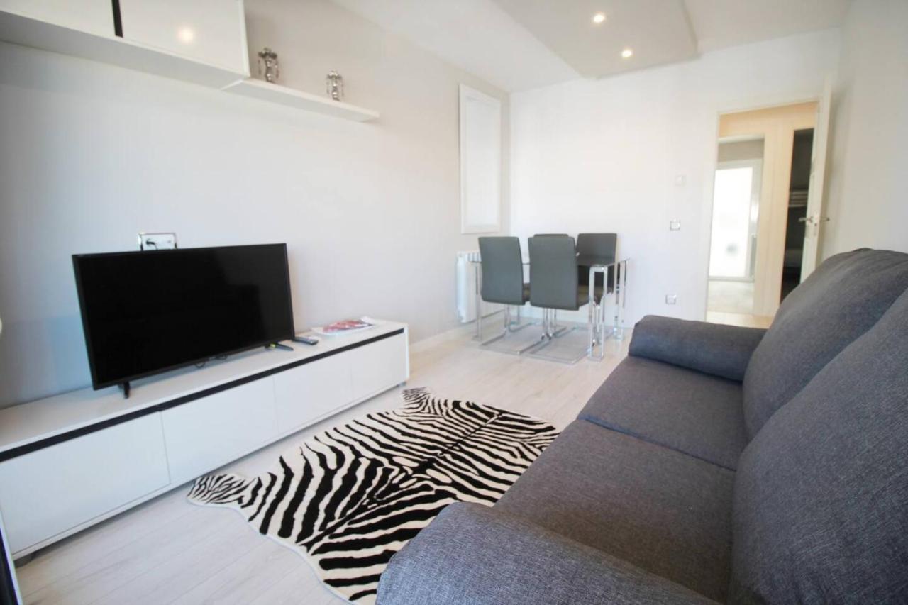 Family Deluxe Apartment Beach Кастельдефельс Экстерьер фото